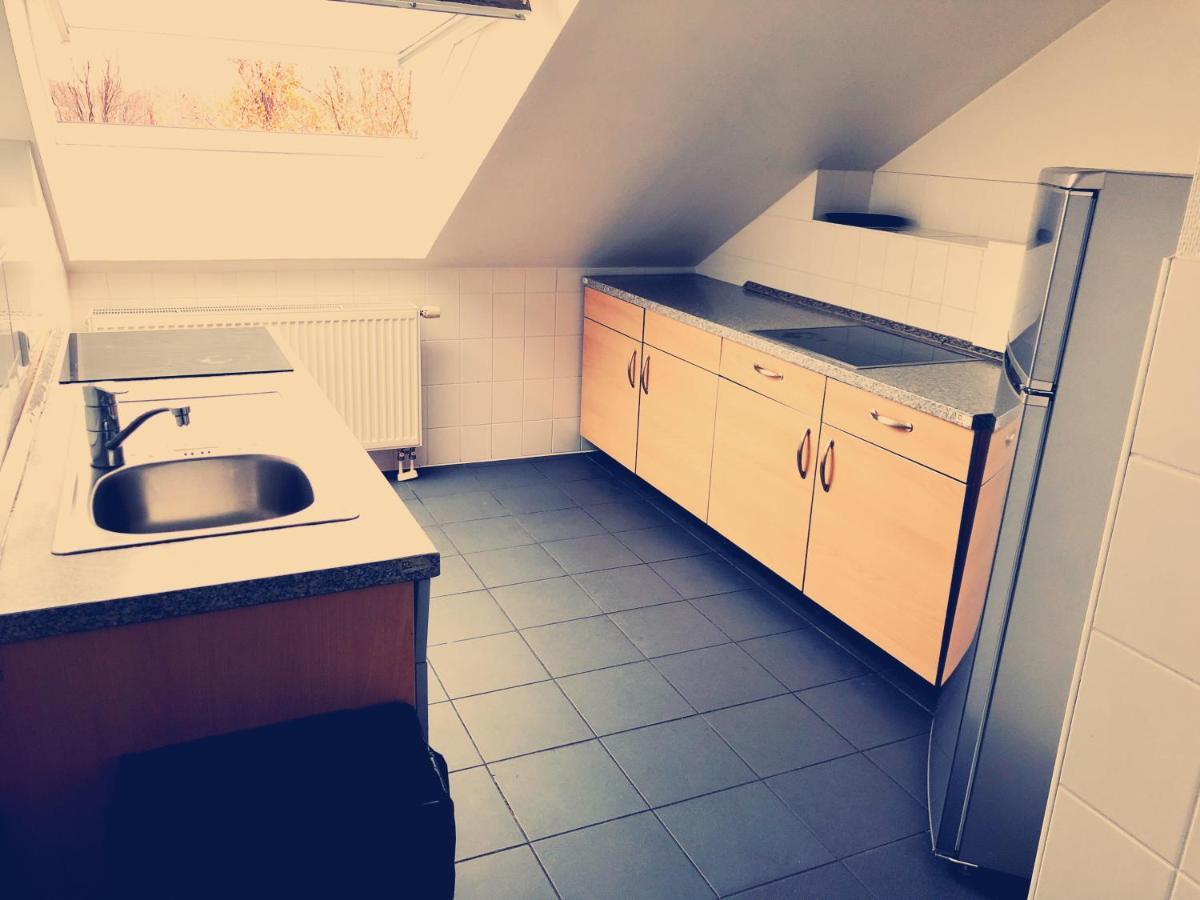 Bed and Breakfast Sezer B&A Ug à Berlin Extérieur photo